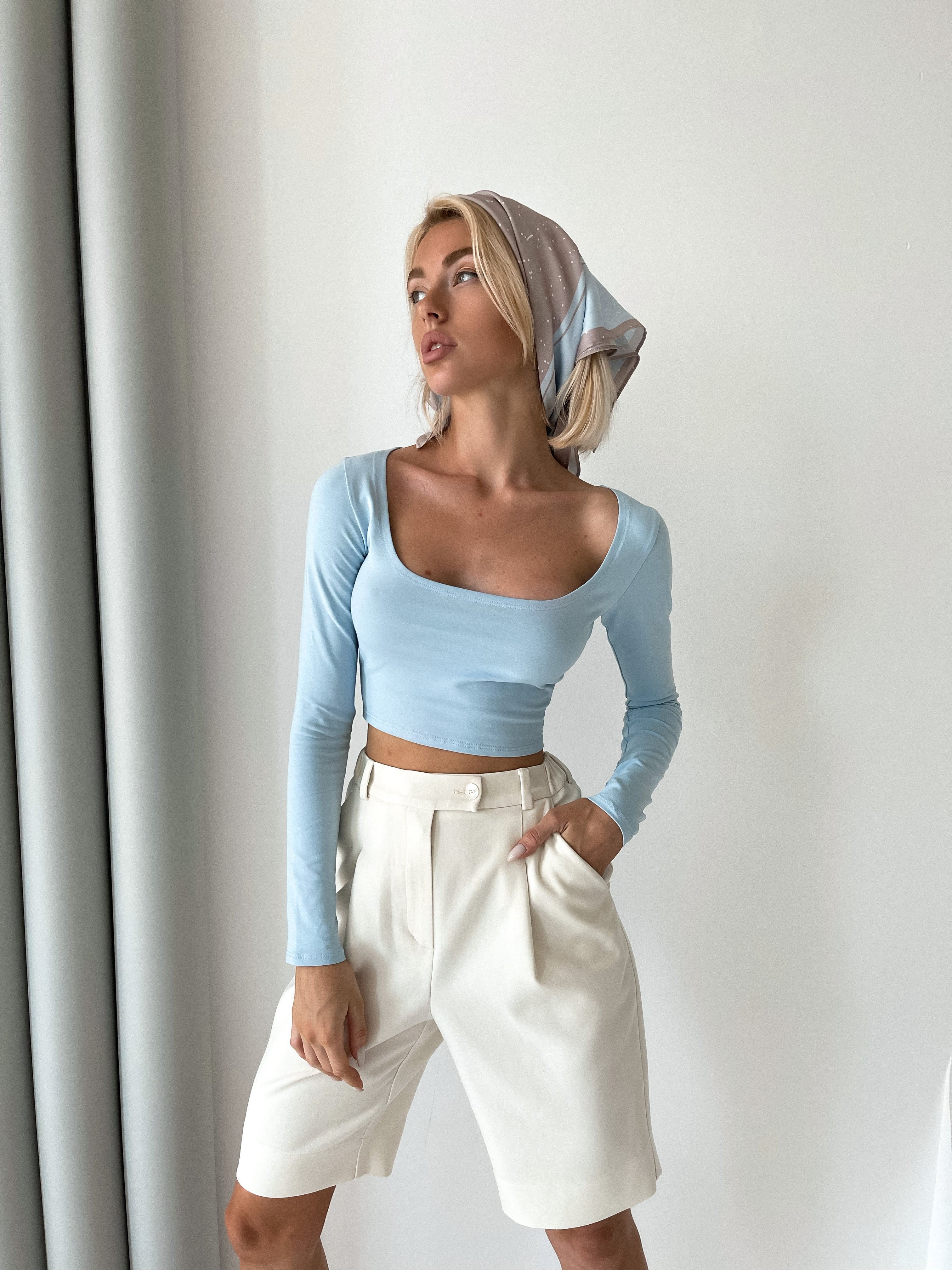 Кроп-топ Tuesday